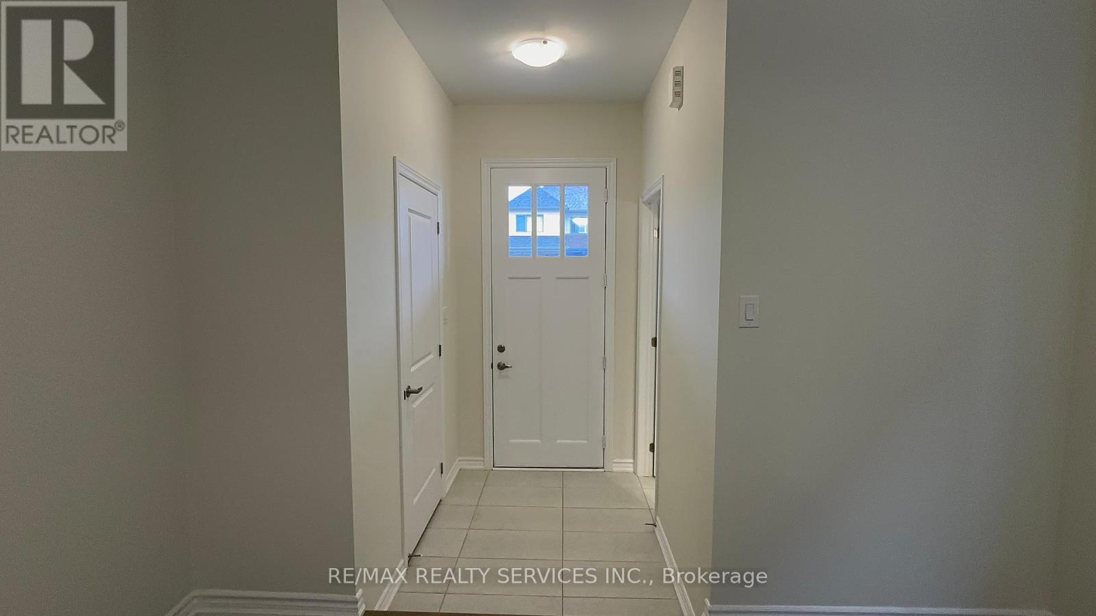 10 Molnar Crescent, Brant, Ontario  N3T 0X3 - Photo 4 - X12959312