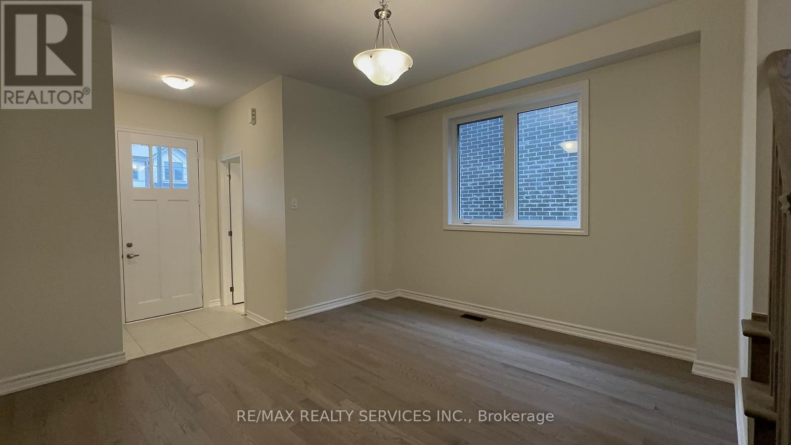 10 Molnar Crescent, Brant, Ontario  N3T 0X3 - Photo 6 - X12959312