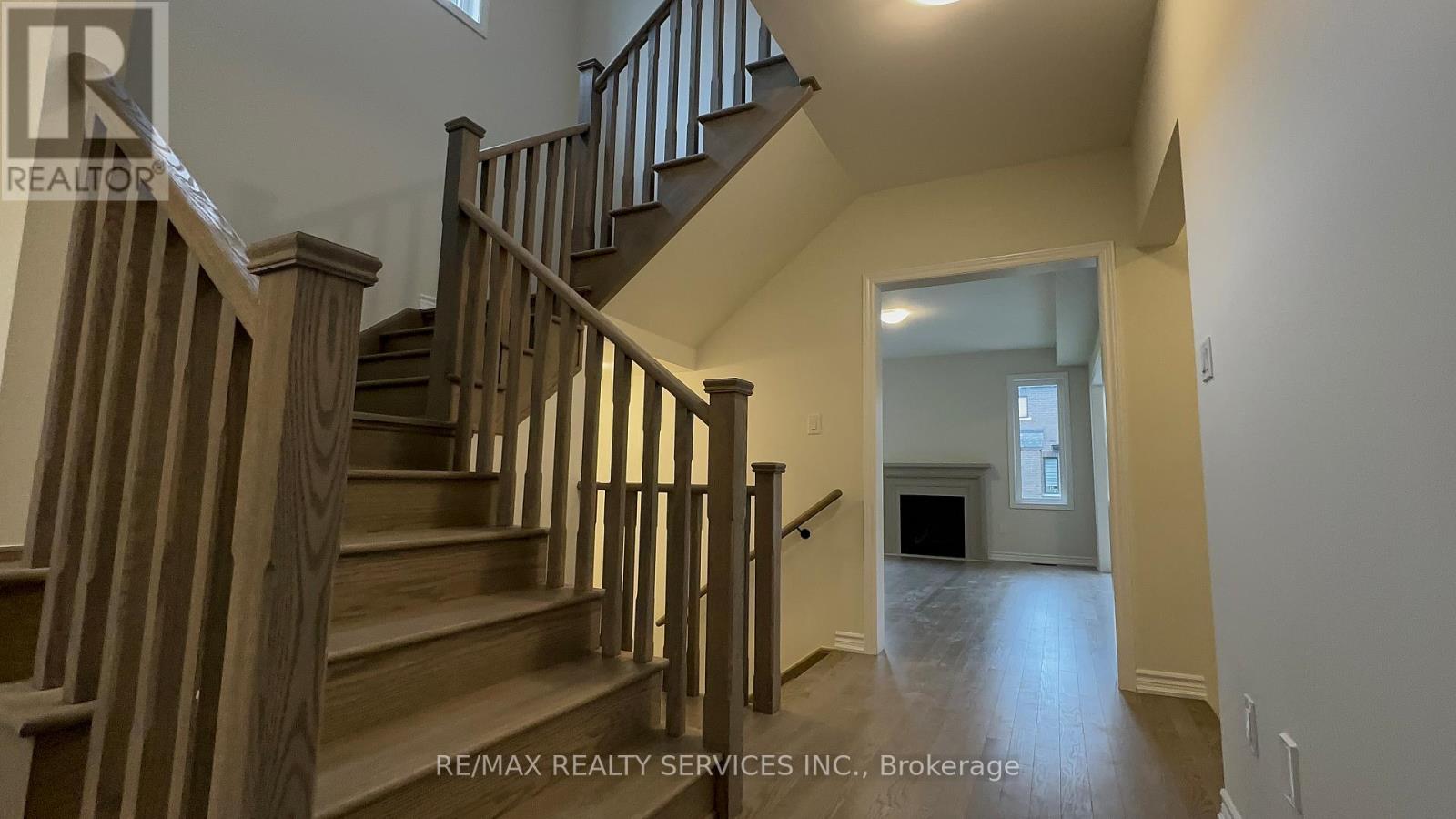 10 Molnar Crescent, Brant, Ontario  N3T 0X3 - Photo 7 - X12959312