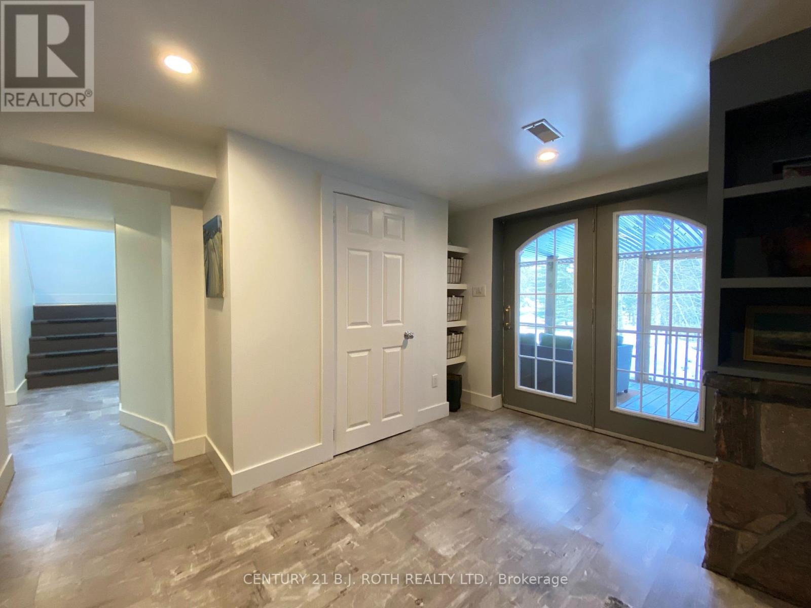 8101 Kings River Road, Ramara, Ontario  L0K 2B0 - Photo 20 - S12955600