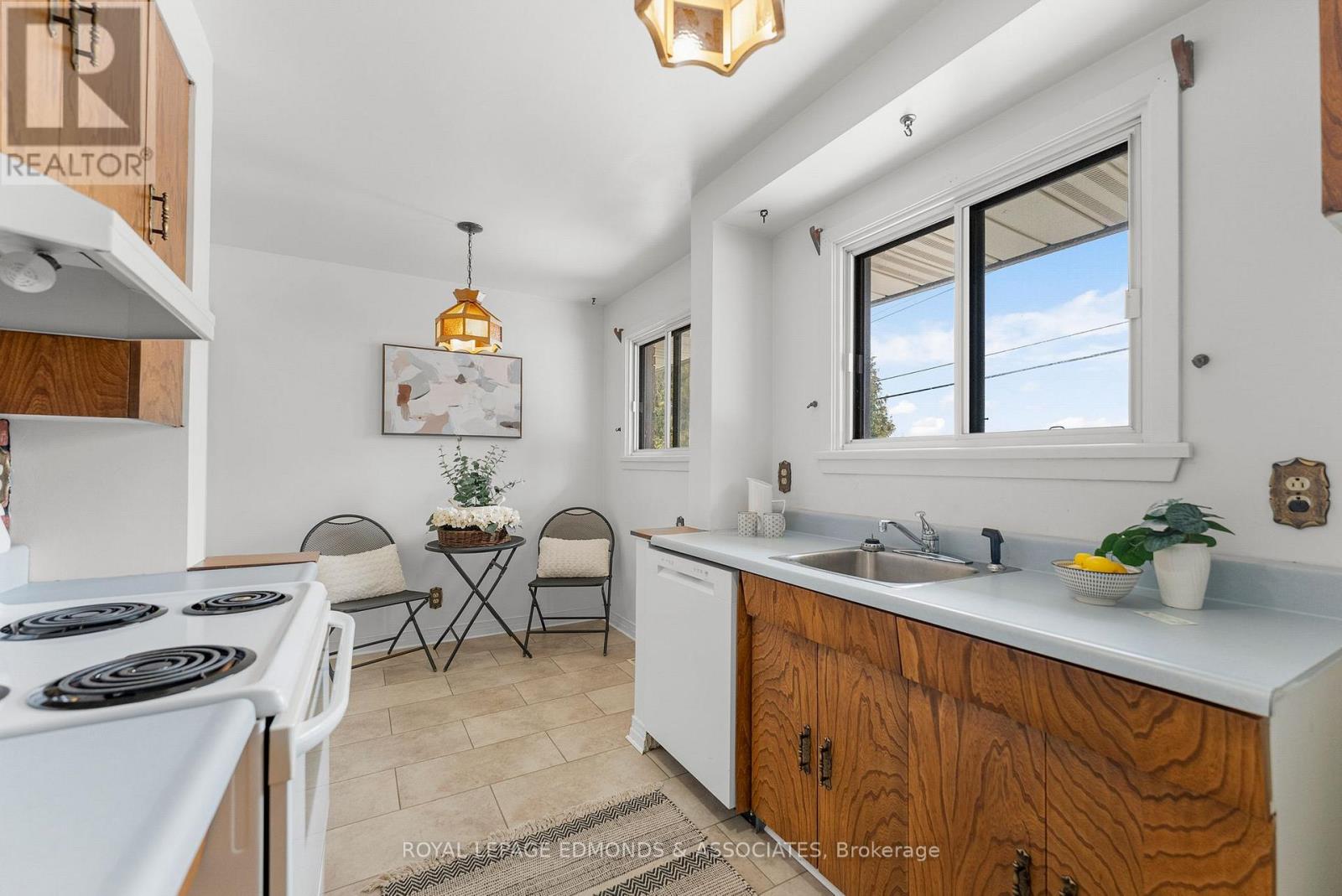 90 Deacon Street, Pembroke, Ontario  K8A 2J4 - Photo 12 - X12870448