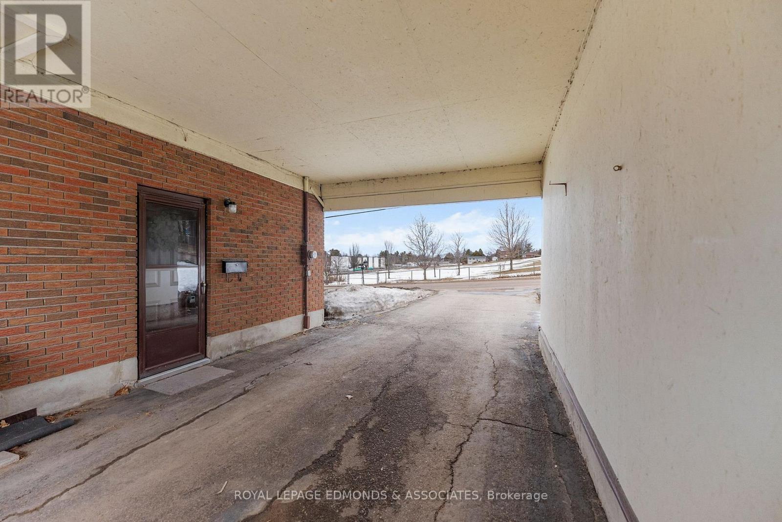 90 Deacon Street, Pembroke, Ontario  K8A 2J4 - Photo 29 - X12870448