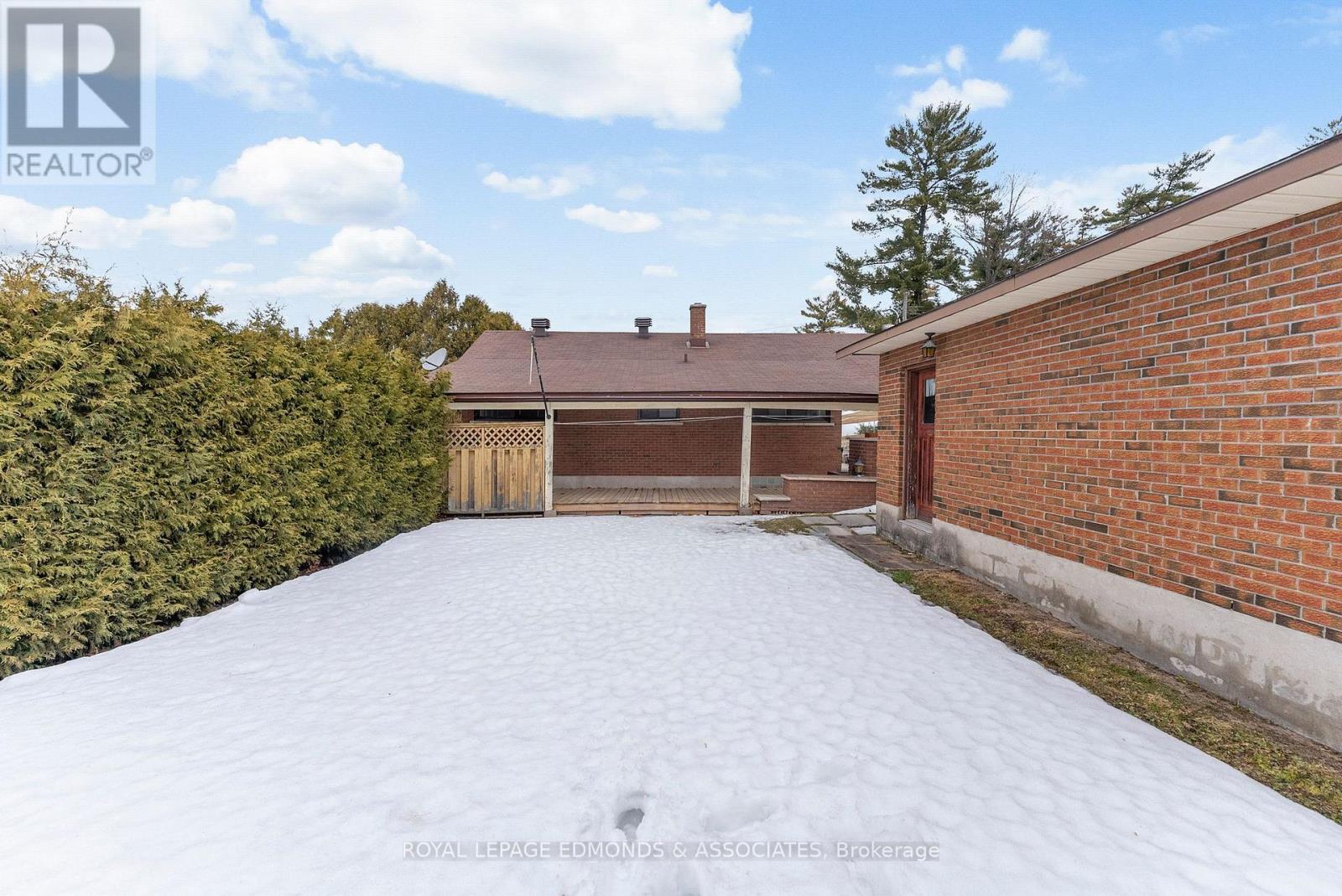 90 Deacon Street, Pembroke, Ontario  K8A 2J4 - Photo 34 - X12870448