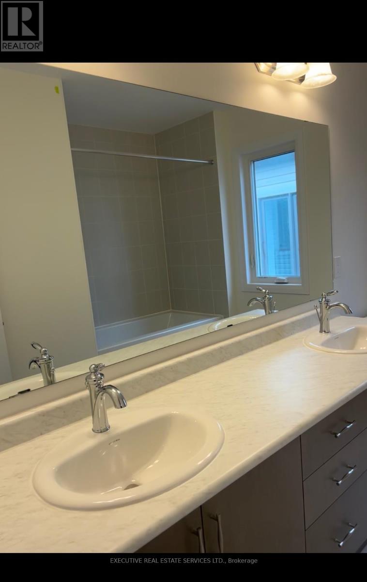 294 Newman Drive, Cambridge, Ontario  N1S 0E1 - Photo 8 - X12946836