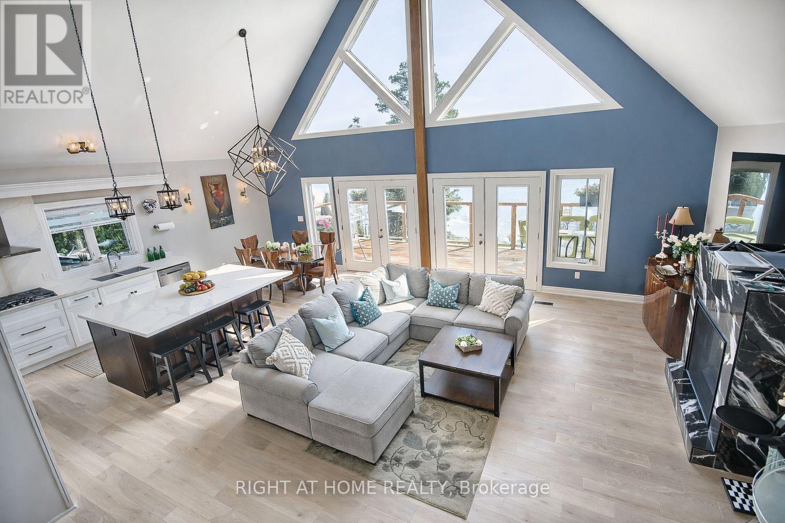 26 Beach Road, Kawartha Lakes, Ontario  K0M 2C0 - Photo 15 - X12955382