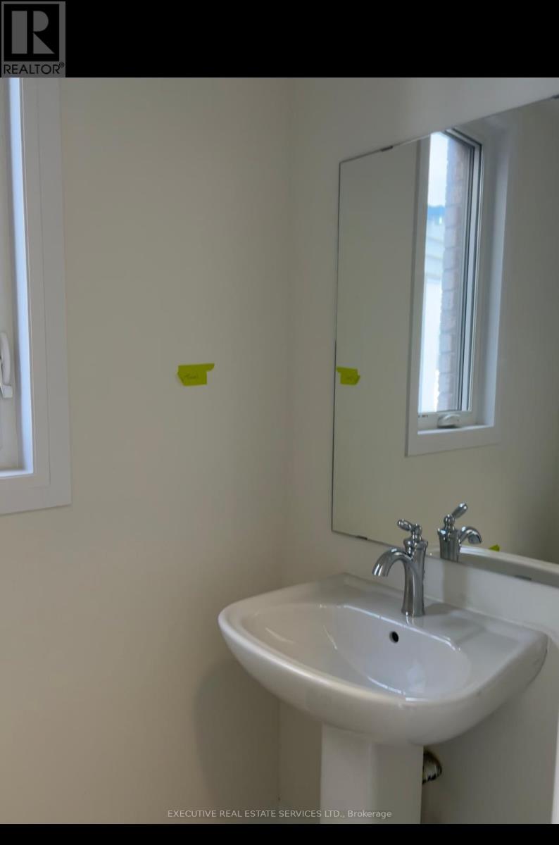 294 Newman Drive, Cambridge, Ontario  N1S 0E1 - Photo 9 - X12946836