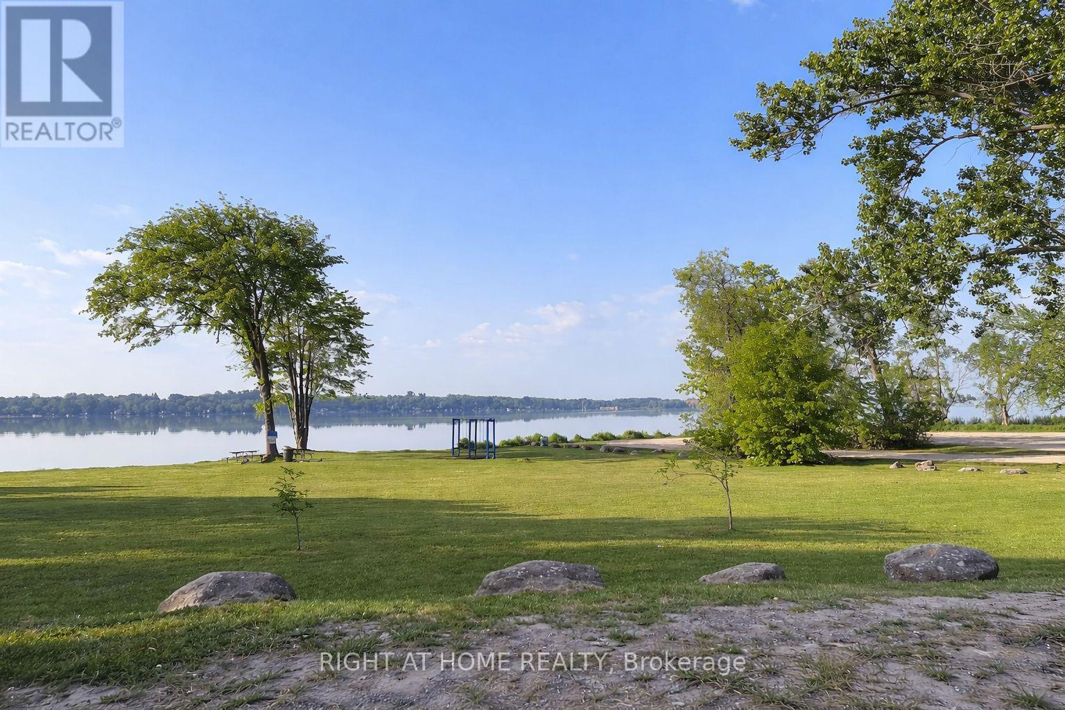 26 Beach Road, Kawartha Lakes, Ontario  K0M 2C0 - Photo 47 - X12955382