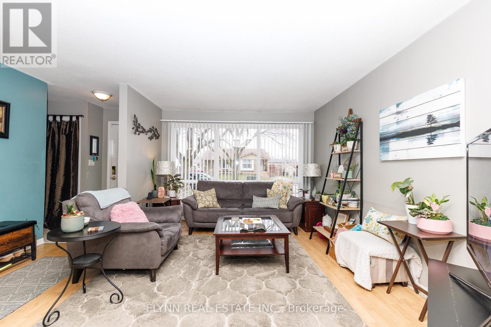 6530 Burwood Avenue, Niagara Falls, Ontario  L2H 1Z7 - Photo 3 - X12955438