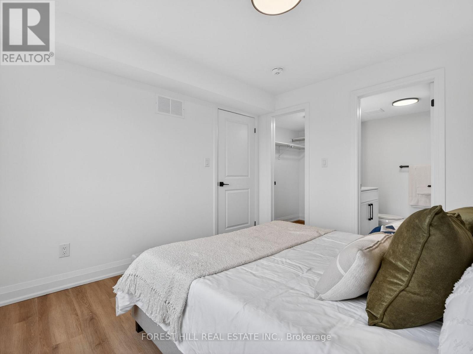 A - 1 Dunsmore Garden, Toronto, Ontario  M3H 3M1 - Photo 32 - C12932452