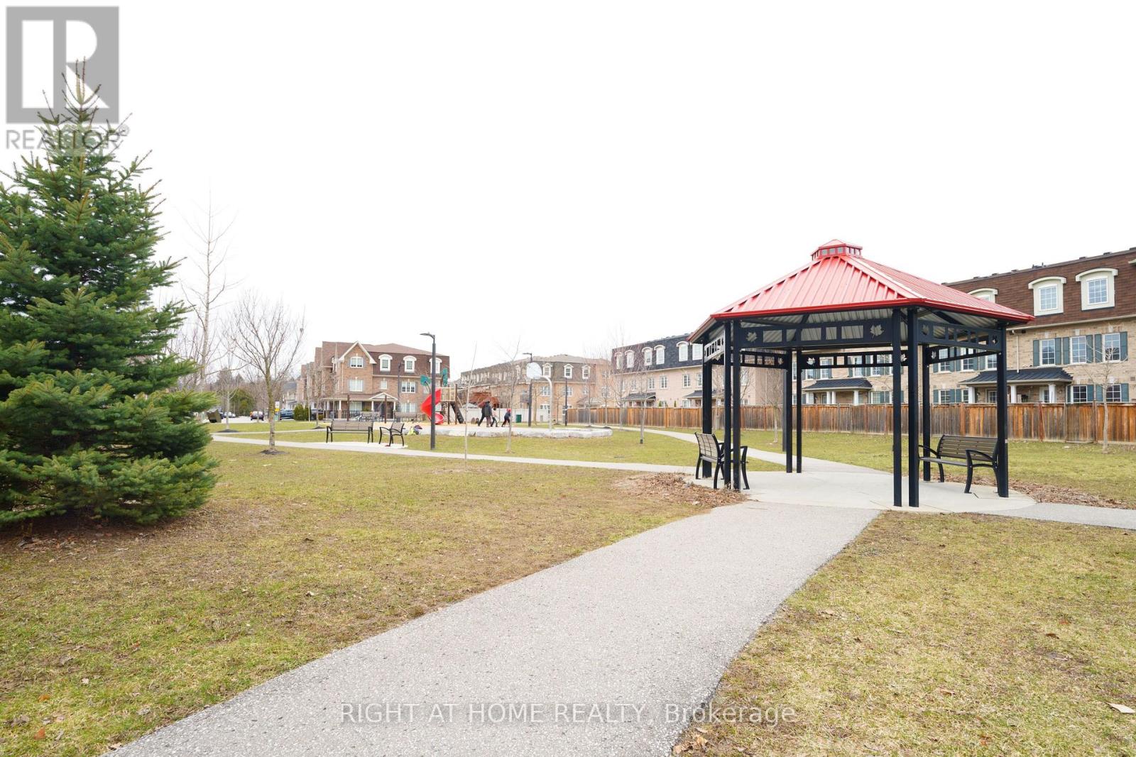 1518 Shepway Mews, Pickering, Ontario  L1X 0C7 - Photo 31 - E12949756