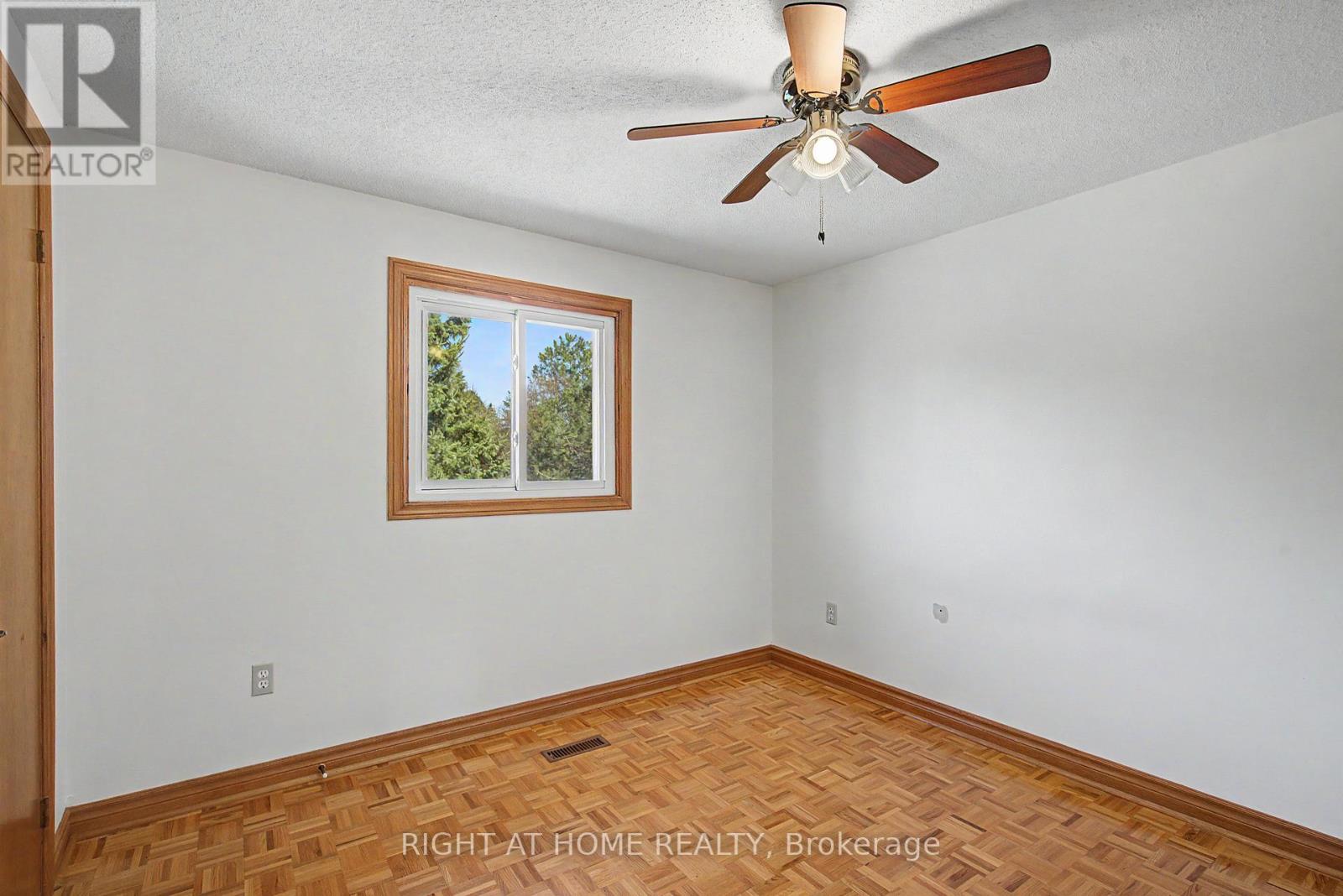 9 Lady Diana Court, Whitchurch-Stouffville, Ontario  L4A 2C9 - Photo 27 - N12959278