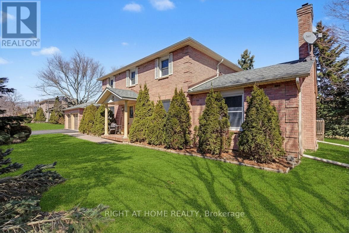 9 Lady Diana Court, Whitchurch-Stouffville, Ontario  L4A 2C9 - Photo 3 - N12959278