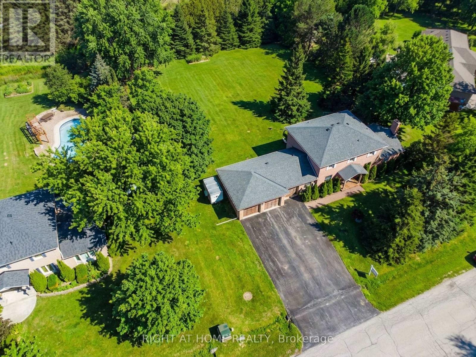 9 Lady Diana Court, Whitchurch-Stouffville, Ontario  L4A 2C9 - Photo 32 - N12959278