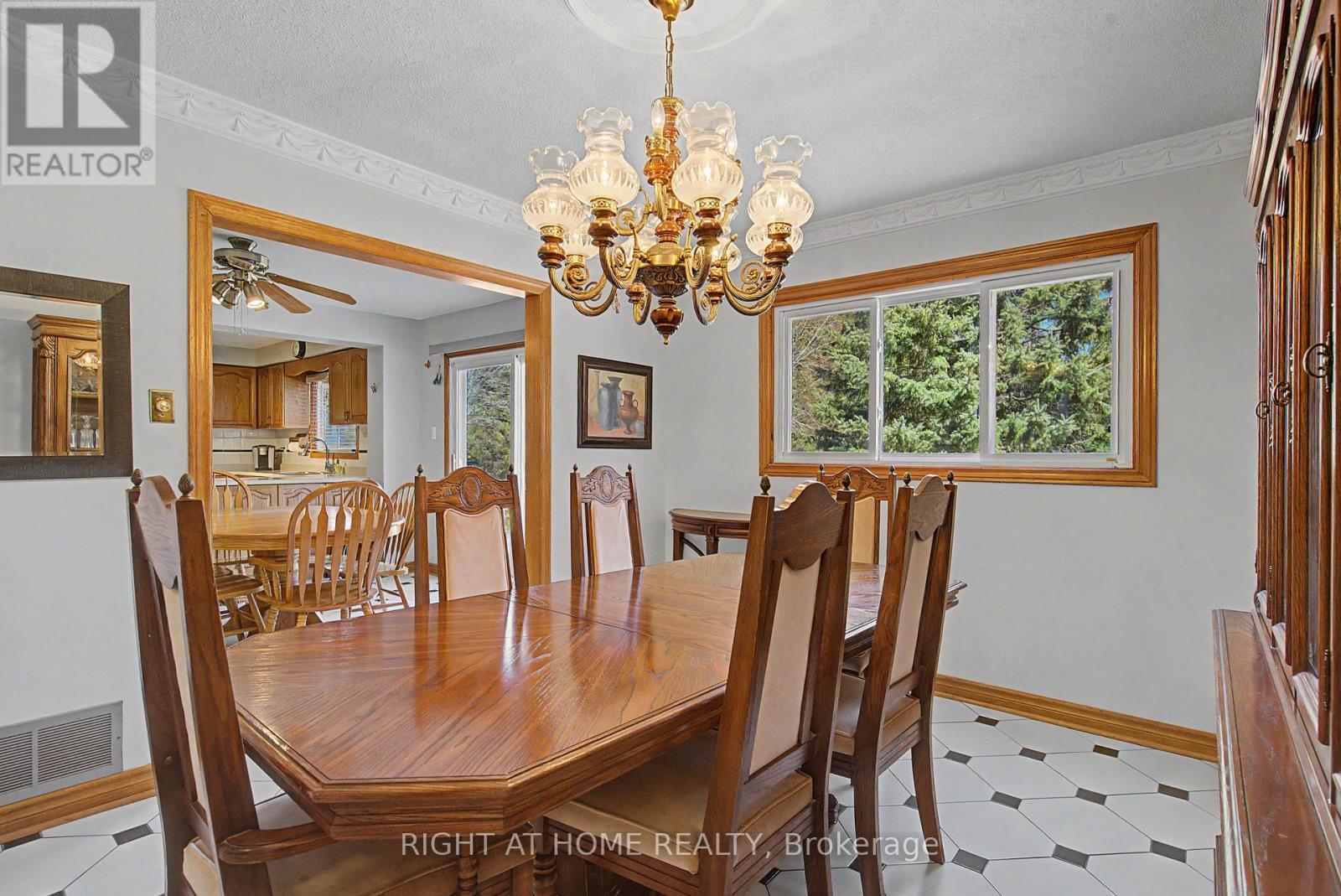 9 Lady Diana Court, Whitchurch-Stouffville, Ontario  L4A 2C9 - Photo 12 - N12959278