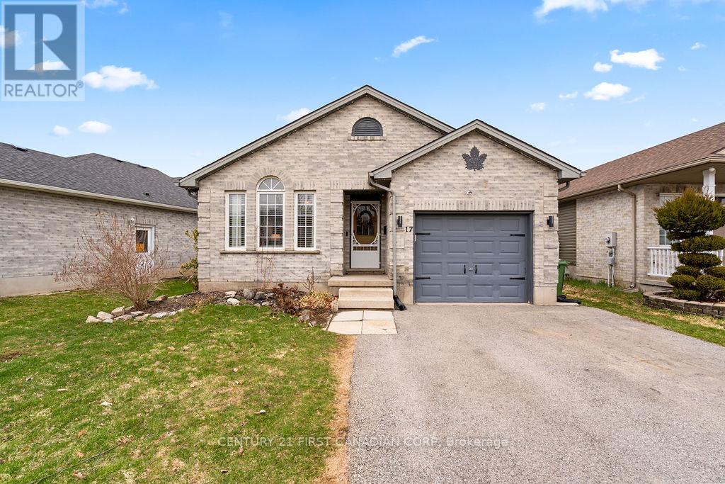 17 Cottonwood Drive E, St. Thomas, Ontario  N5P 4M3 - Photo 1 - X12959332