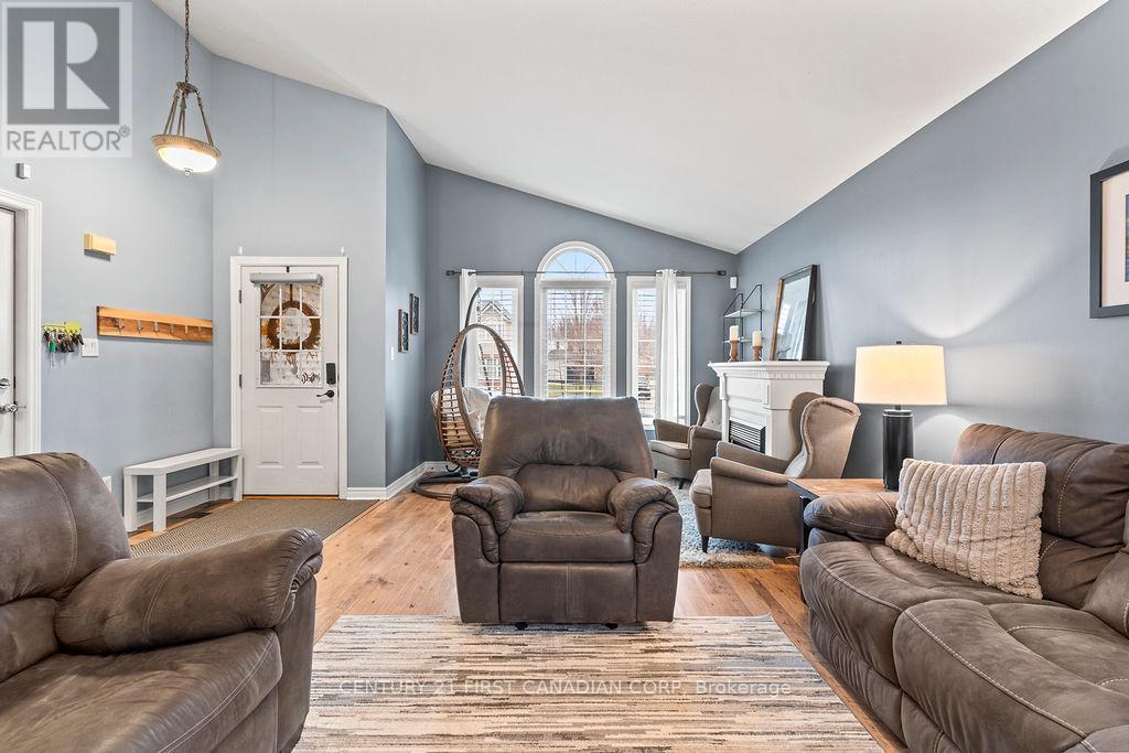 17 Cottonwood Drive E, St. Thomas, Ontario  N5P 4M3 - Photo 11 - X12959332