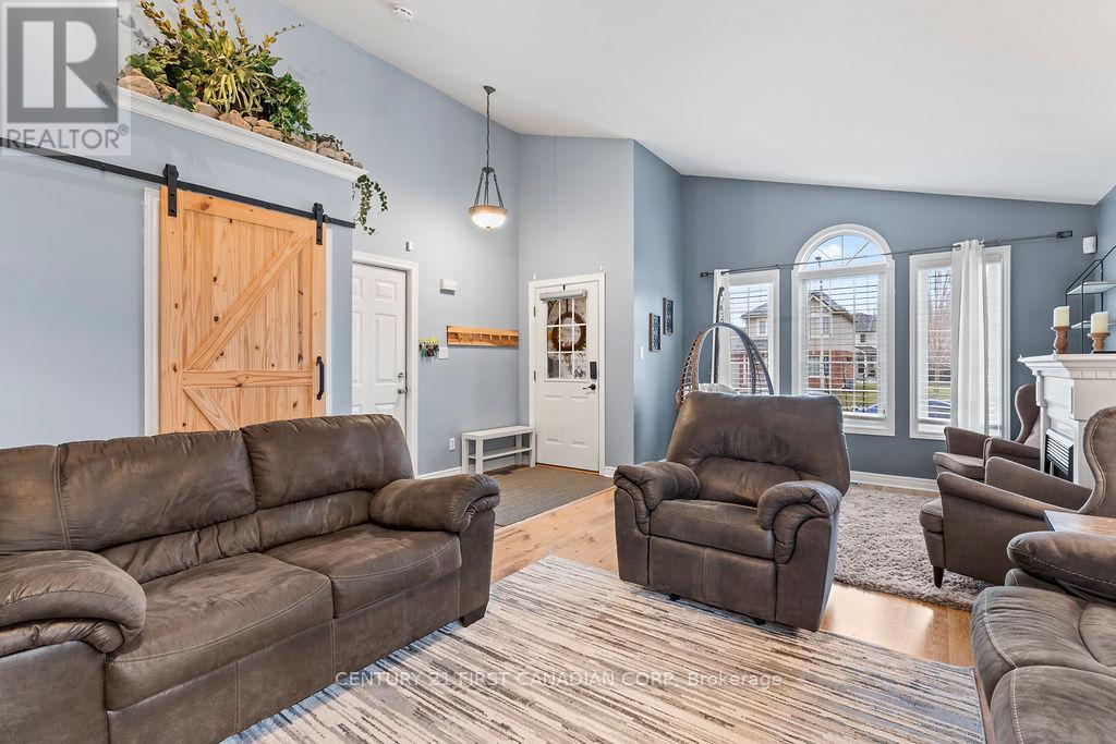 17 Cottonwood Drive E, St. Thomas, Ontario  N5P 4M3 - Photo 12 - X12959332