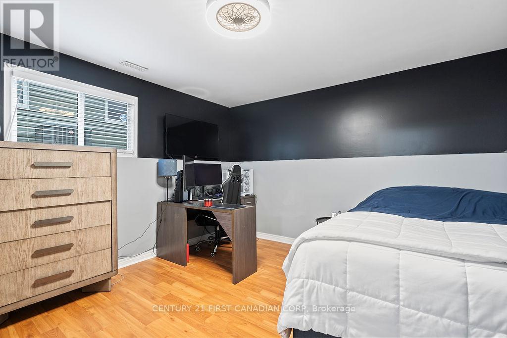 17 Cottonwood Drive E, St. Thomas, Ontario  N5P 4M3 - Photo 20 - X12959332