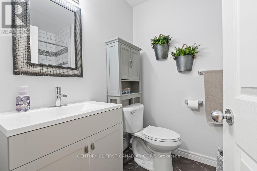 17 Cottonwood Drive E, St. Thomas, Ontario  N5P 4M3 - Photo 22 - X12959332