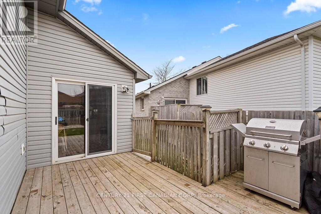17 Cottonwood Drive E, St. Thomas, Ontario  N5P 4M3 - Photo 44 - X12959332