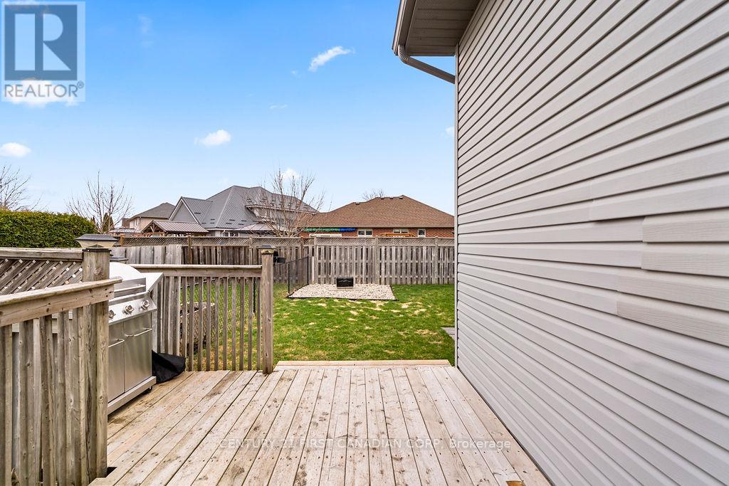 17 Cottonwood Drive E, St. Thomas, Ontario  N5P 4M3 - Photo 45 - X12959332