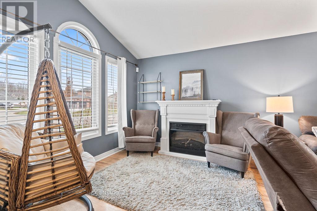 17 Cottonwood Drive E, St. Thomas, Ontario  N5P 4M3 - Photo 5 - X12959332