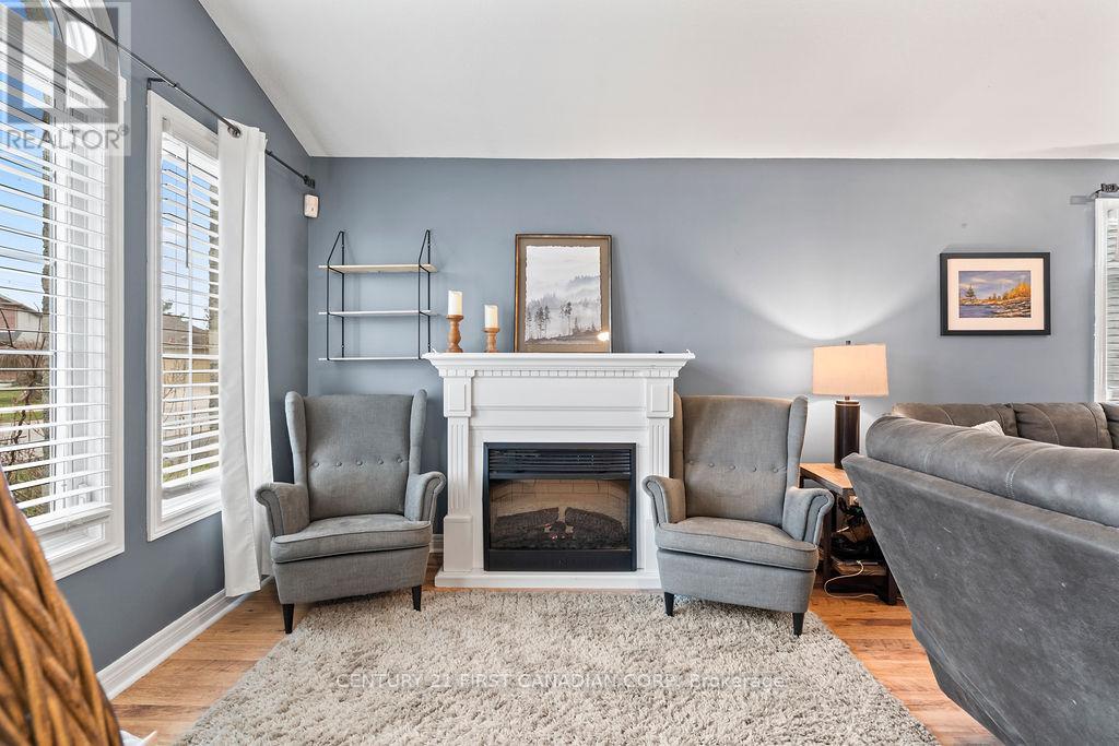 17 Cottonwood Drive E, St. Thomas, Ontario  N5P 4M3 - Photo 6 - X12959332