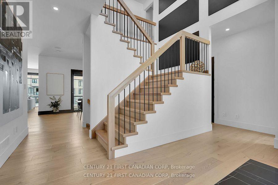 1741 Upper West Avenue, London South, Ontario  N6K 0J2 - Photo 4 - X12959352