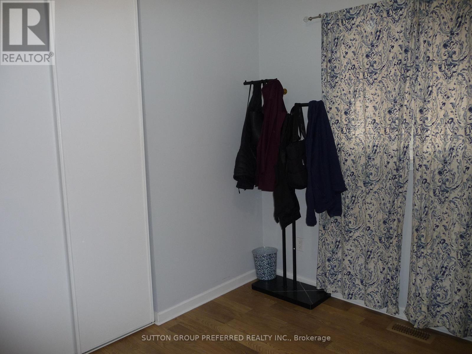 96 Beechbank Crescent, London South, Ontario  N6E 2P3 - Photo 13 - X12959384