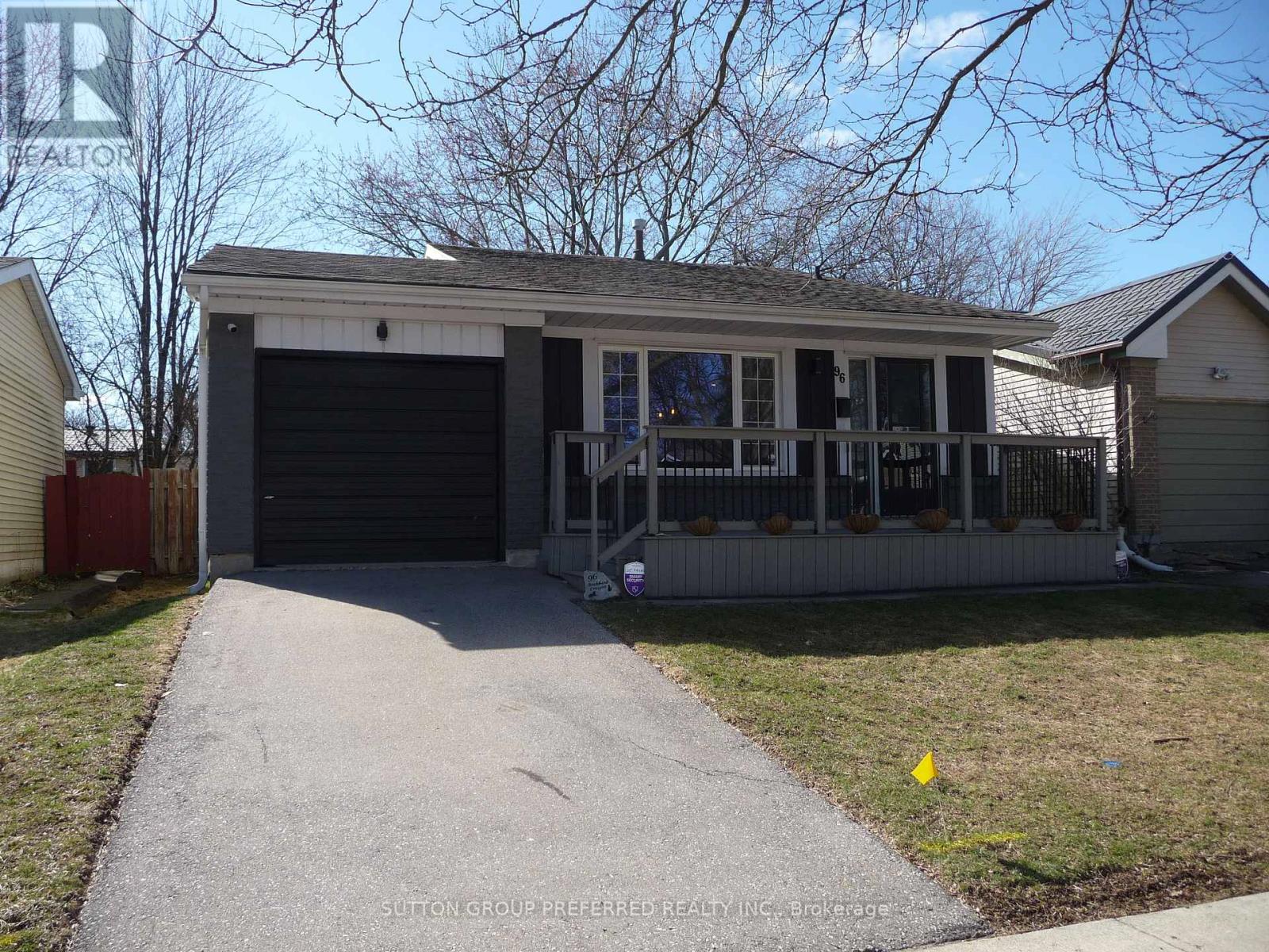 96 Beechbank Crescent, London South, Ontario  N6E 2P3 - Photo 2 - X12959384