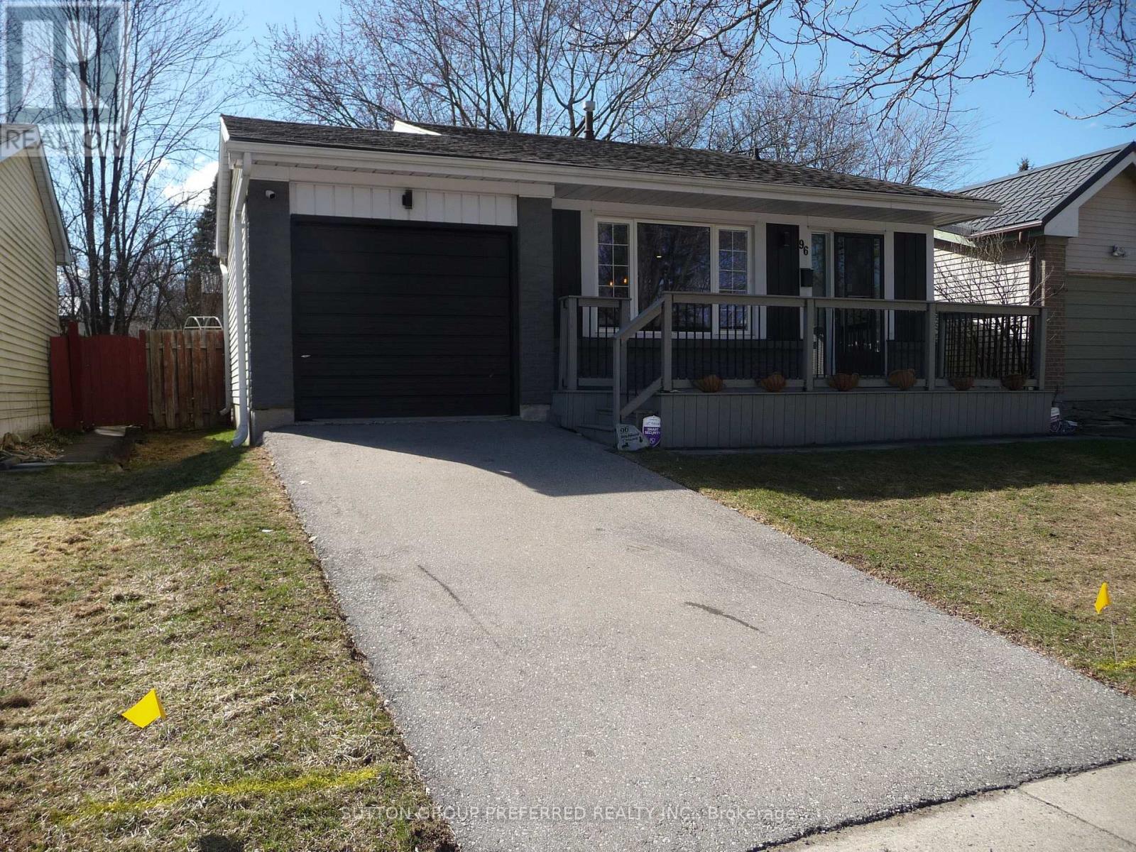 96 Beechbank Crescent, London South, Ontario  N6E 2P3 - Photo 3 - X12959384