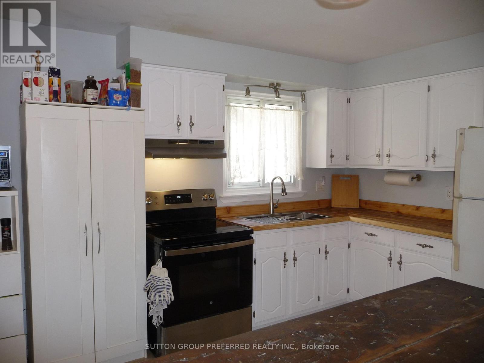 96 Beechbank Crescent, London South, Ontario  N6E 2P3 - Photo 7 - X12959384