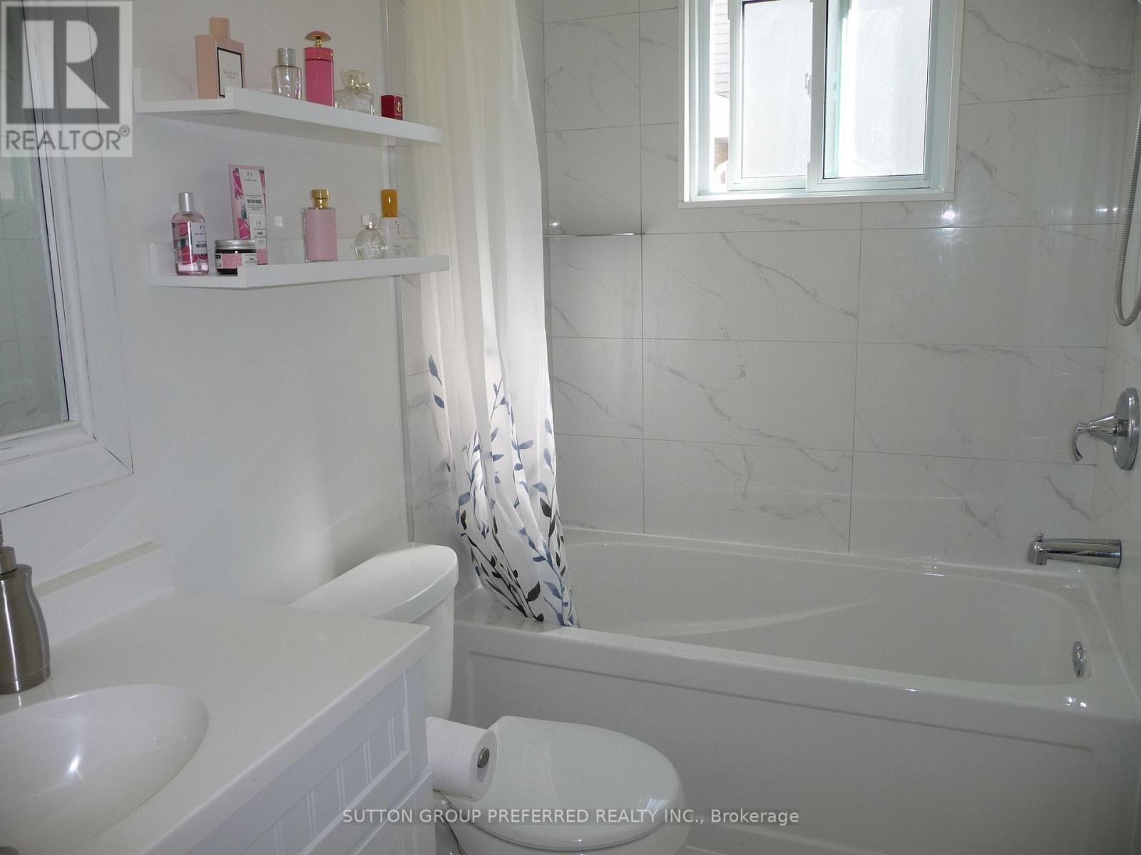 96 Beechbank Crescent, London South, Ontario  N6E 2P3 - Photo 8 - X12959384