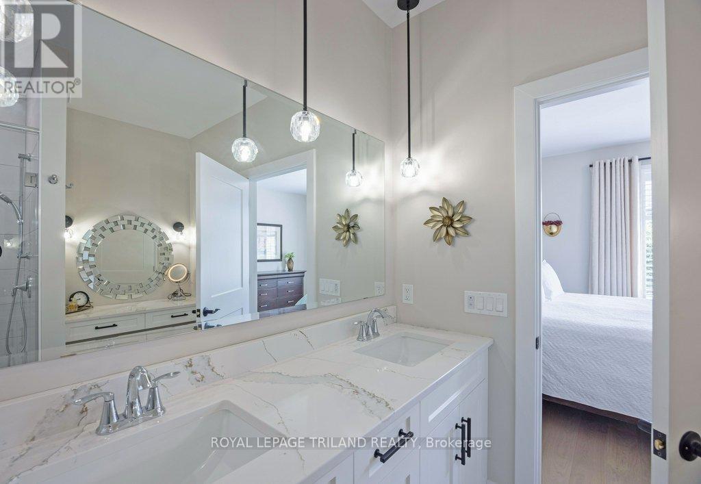 1566 Ed Ervasti Lane, London South, Ontario  N6K 5R7 - Photo 27 - X12959402