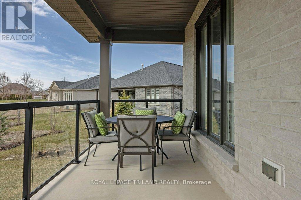 1566 Ed Ervasti Lane, London South, Ontario  N6K 5R7 - Photo 33 - X12959402