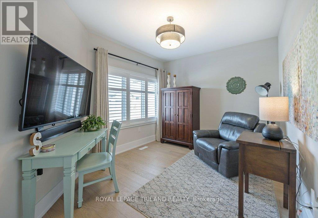 1566 Ed Ervasti Lane, London South, Ontario  N6K 5R7 - Photo 5 - X12959402