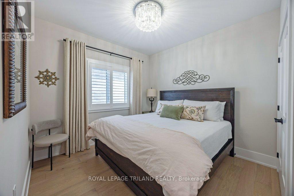 1566 Ed Ervasti Lane, London South, Ontario  N6K 5R7 - Photo 6 - X12959402