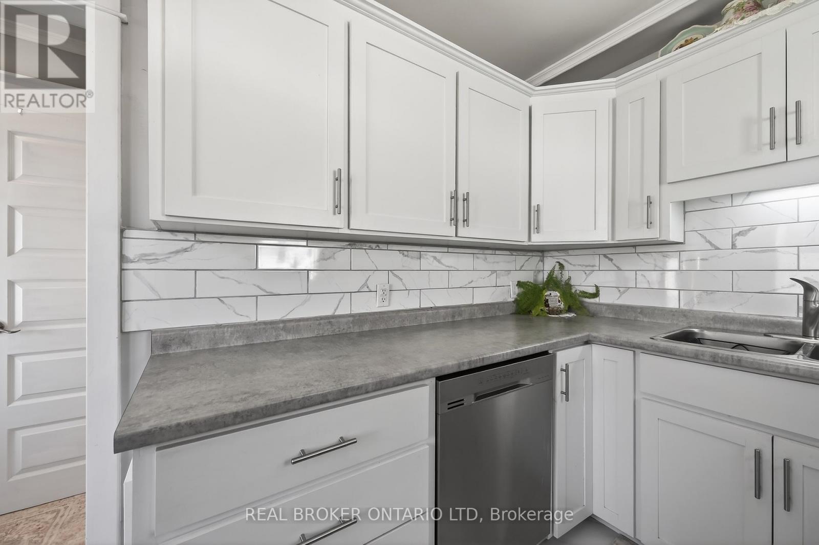 485 Salisbury Street, London East, Ontario  N5Y 3B4 - Photo 9 - X12959538