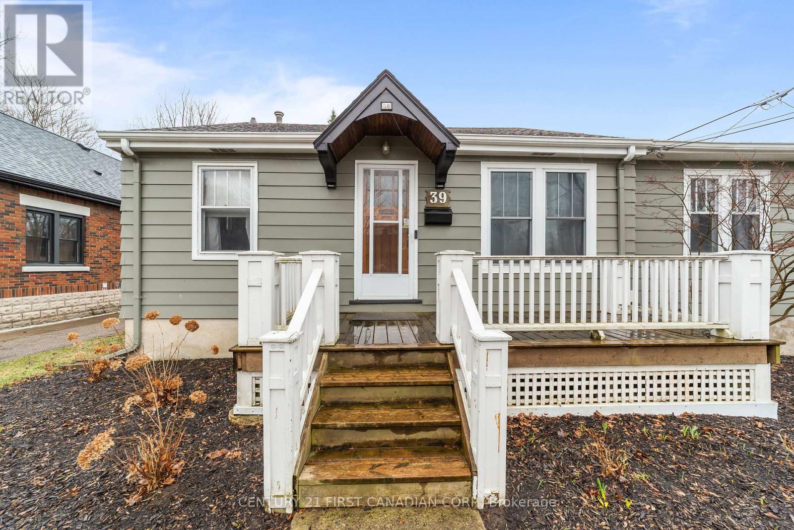 39 Raywood Avenue, London South, Ontario  N6C 1Y6 - Photo 2 - X12959540