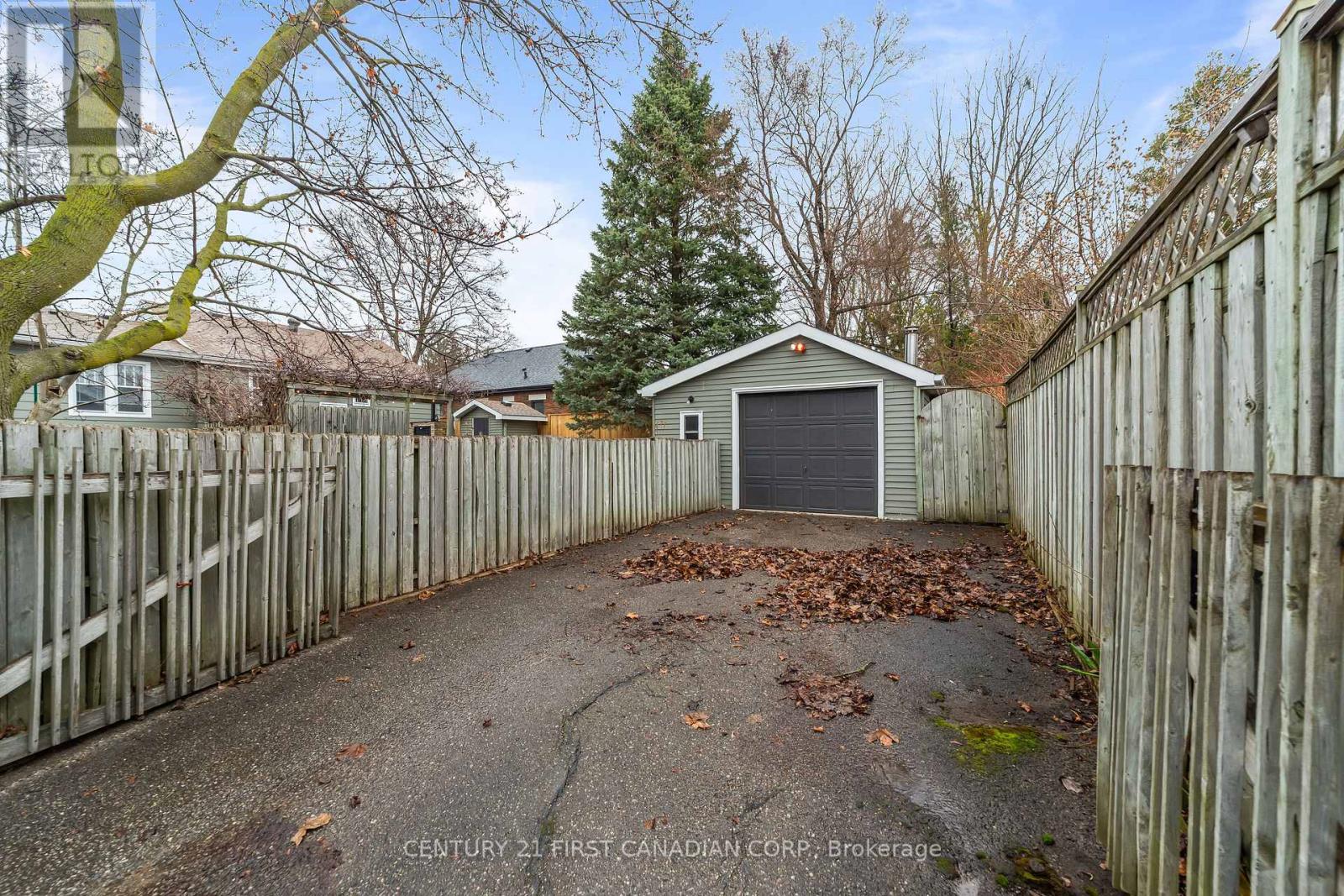 39 Raywood Avenue, London South, Ontario  N6C 1Y6 - Photo 35 - X12959540