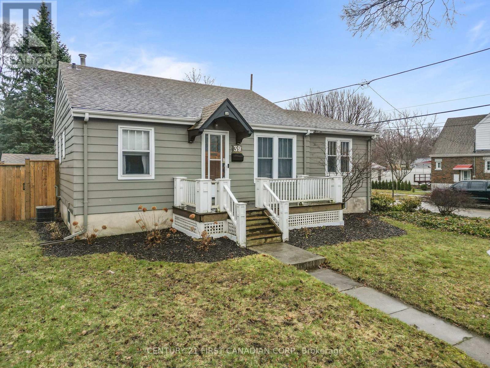 39 Raywood Avenue, London South, Ontario  N6C 1Y6 - Photo 36 - X12959540