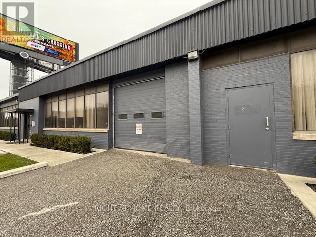 30 C Fordhouse Boulevard, Toronto, Ontario  M8Z 1M6 - Photo 3 - W12615994