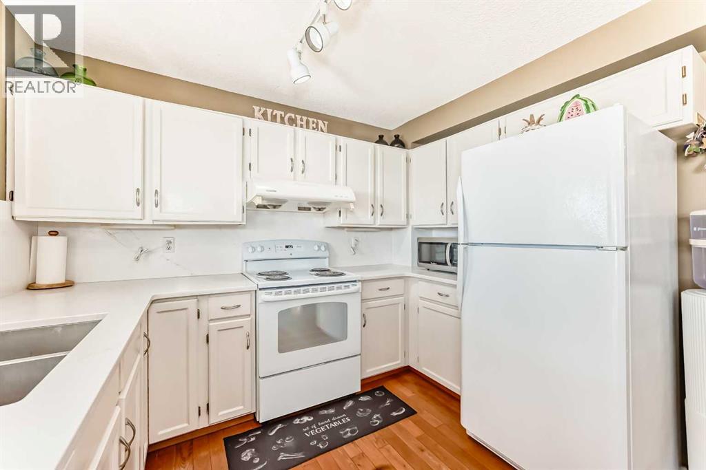 69 Applemont Place SE, Calgary, Alberta  T2A 7S3 - Photo 7 - A2299151