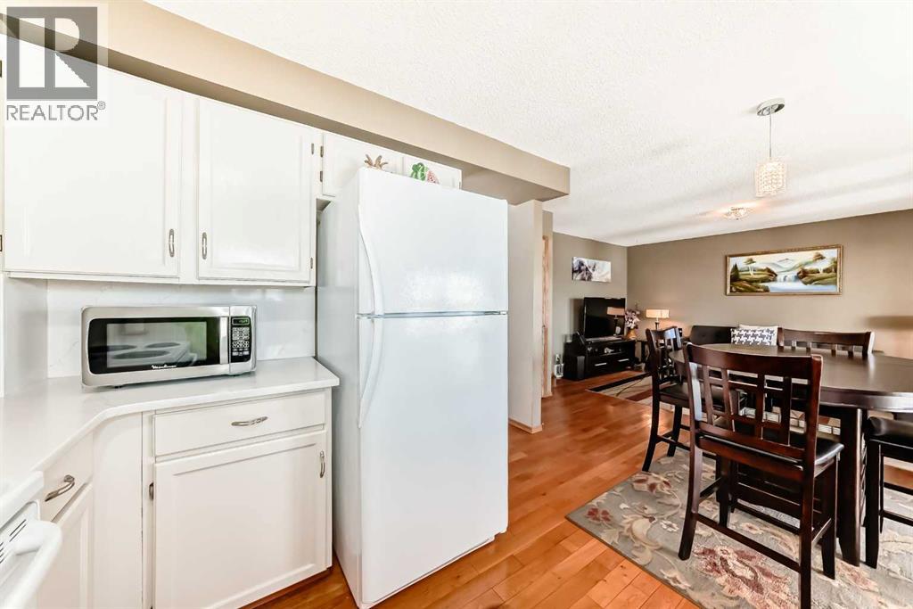 69 Applemont Place SE, Calgary, Alberta  T2A 7S3 - Photo 8 - A2299151