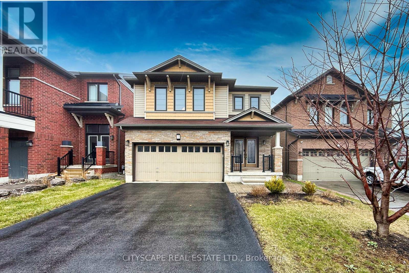 121 CRAFTER CRESCENT, Hamilton, Ontario