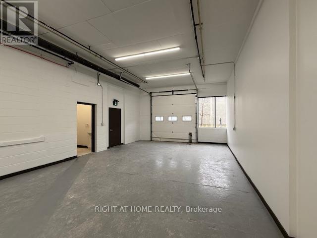 30 C Fordhouse Boulevard, Toronto, Ontario  M8Z 1M6 - Photo 6 - W12615994