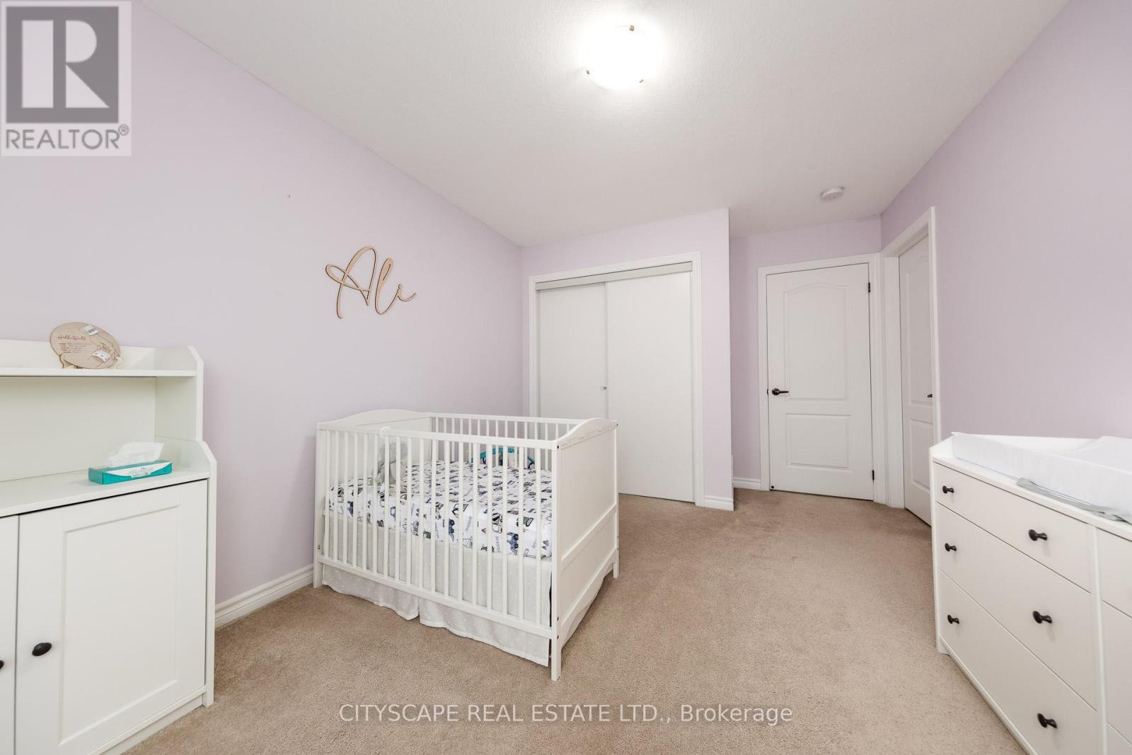 121 Crafter Crescent, Hamilton, Ontario  L8J 0H8 - Photo 25 - X12941810