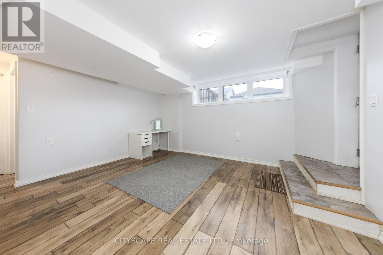 121 Crafter Crescent, Hamilton, Ontario  L8J 0H8 - Photo 35 - X12941810