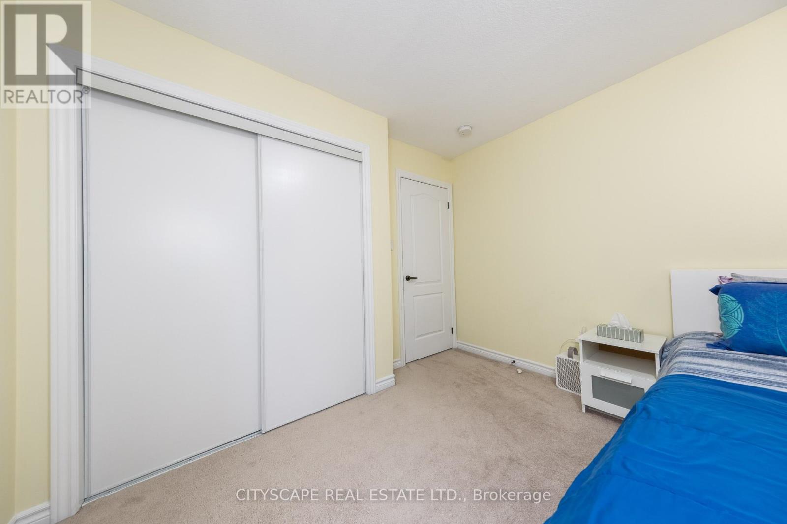 121 Crafter Crescent, Hamilton, Ontario  L8J 0H8 - Photo 30 - X12941810