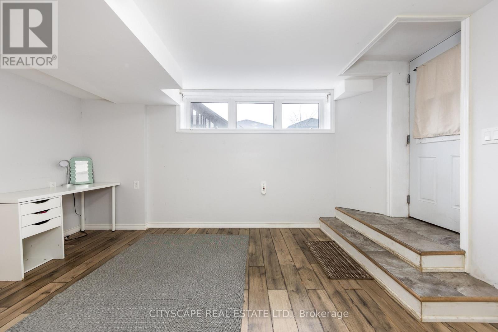 121 Crafter Crescent, Hamilton, Ontario  L8J 0H8 - Photo 36 - X12941810